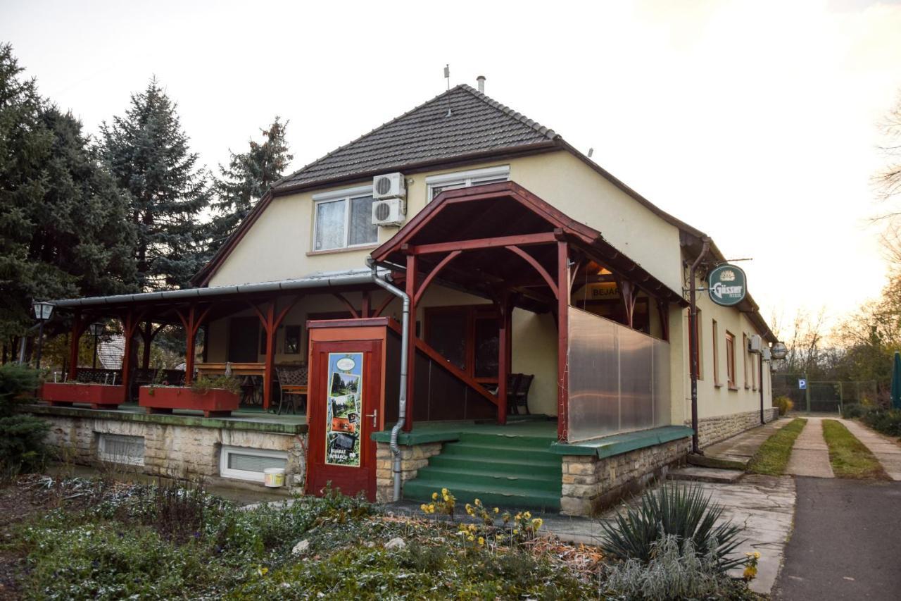 Fortuna Panzio Hotel Oroshaza Exterior photo